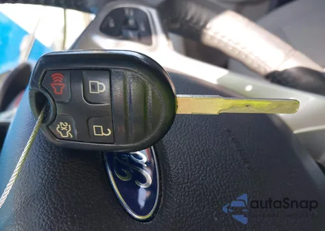 2015 Ford Fiesta Se из США, поврежденный, VIN 3FADP4BJ4FM213068